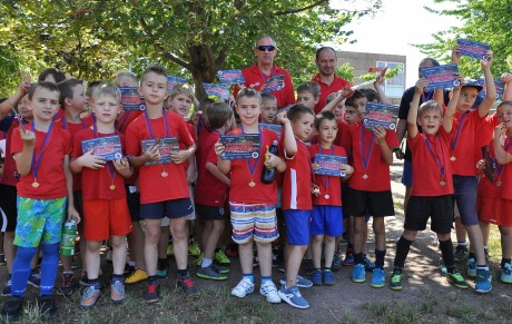 Díjátadással zárult a VBKE focitábora - Szoboszlai Dominikkal is találkoztak a gyerekek